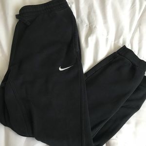 Nike women’s joggers/sweatpants